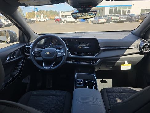 New 2026 Chevrolet Equinox LT w/ Safety and Technology Package AWD/4WD image 20