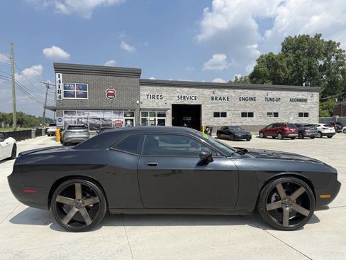 Used 2009 Dodge Challenger R/T w/ Sound Group image 7