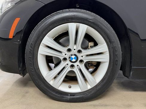 Used 2017 BMW 330i xDrive Sedan image 12