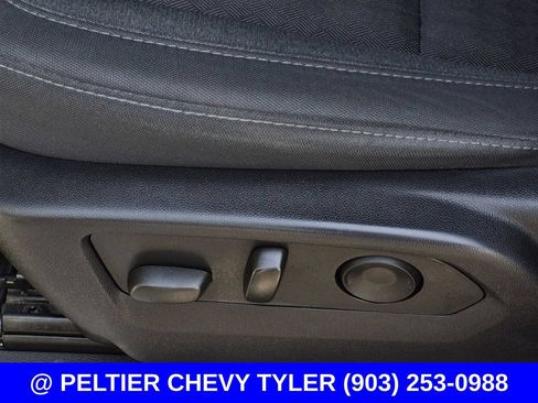 Used 2023 Chevrolet Silverado 1500 LT AWD/4WD image 34