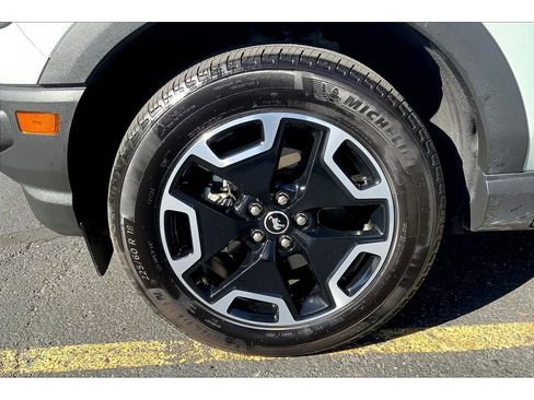 Used 2024 Ford Bronco Sport Outer Banks w/ Tech Package image 10