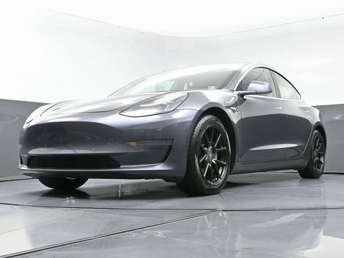 Used 2020 Tesla Model 3 Standard Range Plus image 50