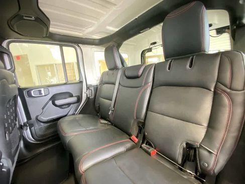 Used 2018 Jeep Wrangler Unlimited Rubicon image 22