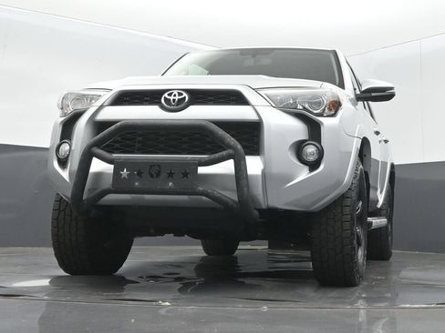 Used 2015 Toyota 4Runner SR5 Premium AWD/4WD image 11
