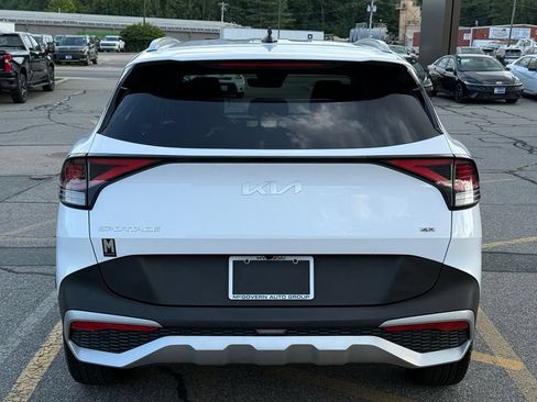 Used 2023 Kia Sportage EX AWD/4WD image 5