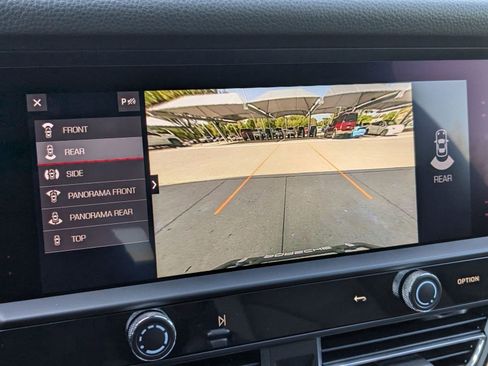 Used 2025 Porsche Macan image 19