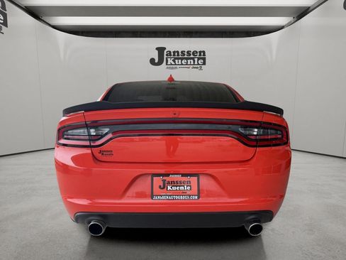 Used 2017 Dodge Charger R/T w/ Navigation & Travel Group RWD image 2