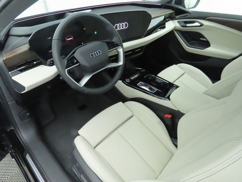 Used 2025 Audi A6 e-tron Premium Plus w/ Premium Plus image 10