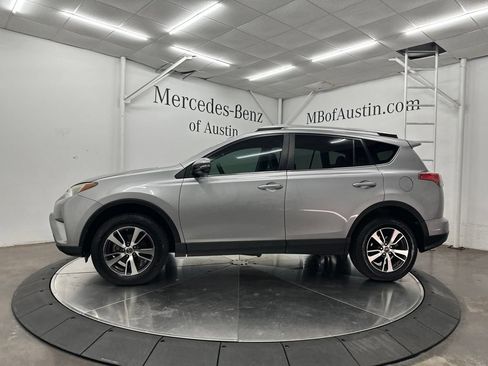 Used 2016 Toyota RAV4 XLE FWD image 4