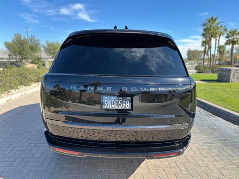 Used 2024 Land Rover Range Rover Autobiography image 18