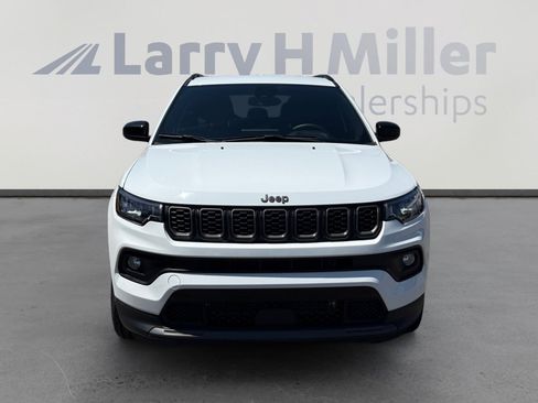 Used 2025 Jeep Compass Latitude w/ Altitude Special Edition AWD/4WD image 8