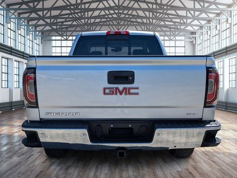 Used 2018 GMC Sierra 1500 SLT image 5
