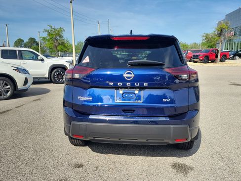 Certified 2024 Nissan Rogue SV FWD image 7