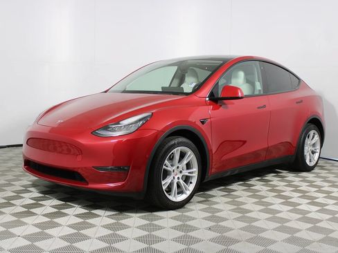 Used 2022 Tesla Model Y Long Range AWD/4WD image 13