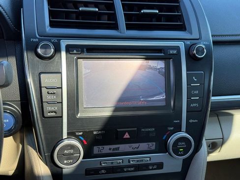 Used 2014 Toyota Camry XLE w/ Leather Package image 26