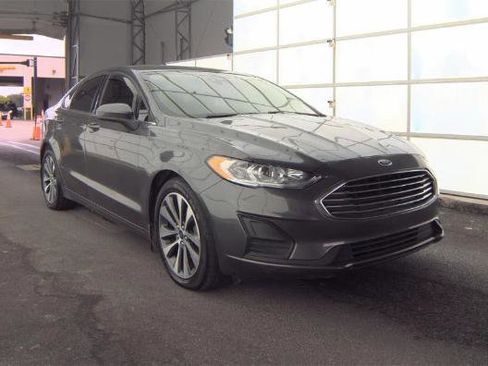 Used 2020 Ford Fusion SE AWD/4WD image 1
