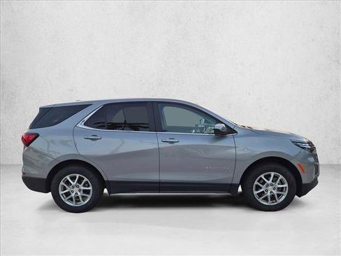 Used 2024 Chevrolet Equinox LT AWD/4WD image 4