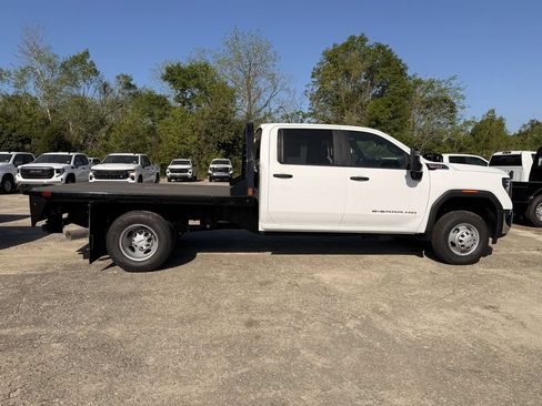 New 2025 GMC Sierra 3500 Pro w/ Convenience Package AWD/4WD image 8