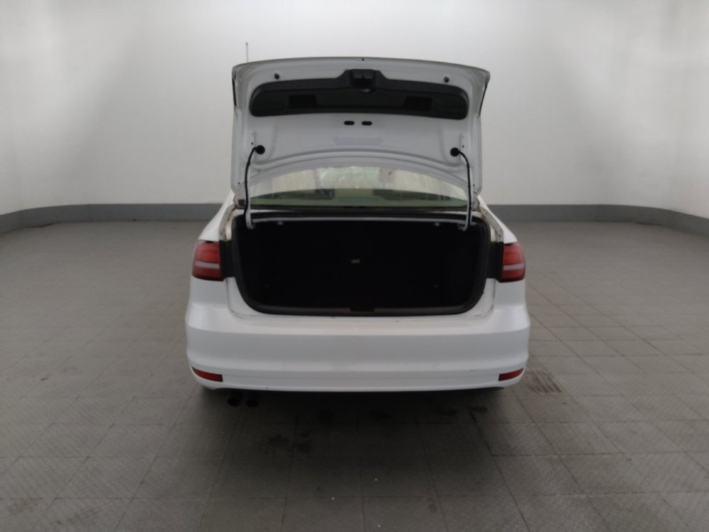 Used 2017 Volkswagen Jetta SE FWD image 29