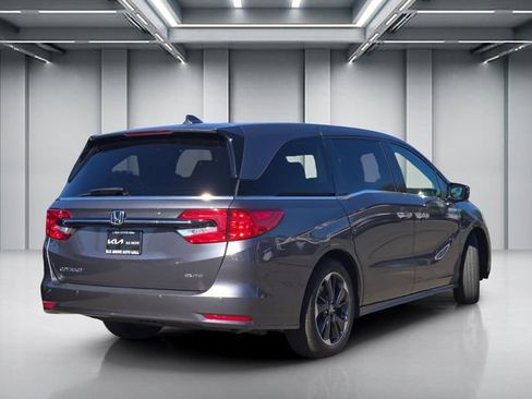 Used 2023 Honda Odyssey Elite image 4