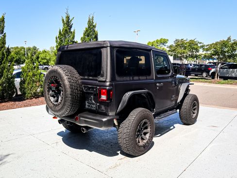 Used 2018 Jeep Wrangler Sport AWD/4WD image 11