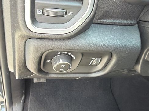 Used 2025 RAM 2500 Big Horn AWD/4WD image 25