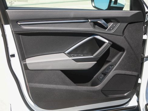 New 2025 Audi Q3 2.0T Premium image 31