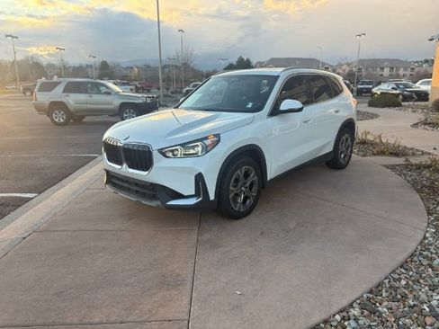 Used 2023 BMW X1 xDrive28i AWD/4WD image 3