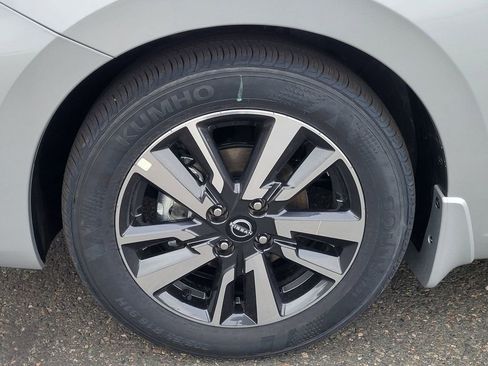 New 2025 Nissan Versa SV w/ Trunk Package FWD image 7