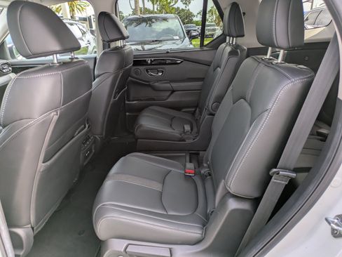 Used 2023 Honda Pilot EX-L image 12