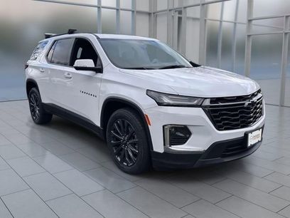 Used 2023 Chevrolet Traverse RS