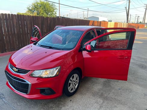 Used 2020 Chevrolet Sonic LT FWD image 9
