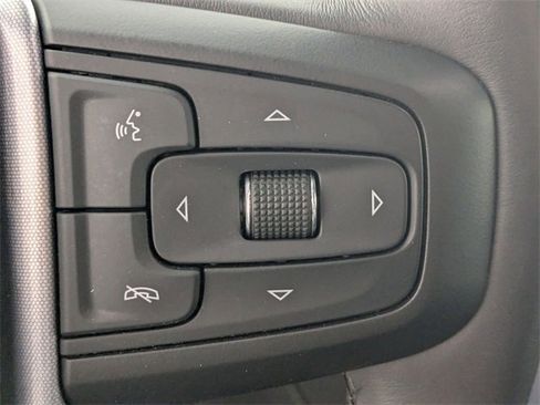 Used 2022 GMC Yukon SLT w/ SLT Luxury Package image 17