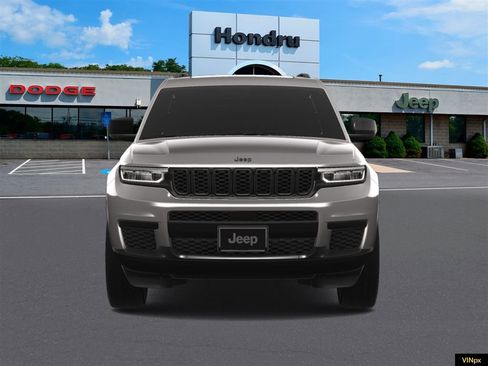 New 2025 Jeep Grand Cherokee L Altitude image 12