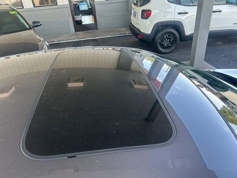 Used 2018 Honda Civic EX image 5