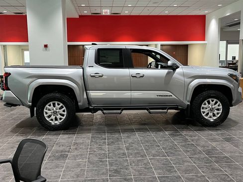 New 2026 Toyota Tacoma SR5 AWD/4WD image 11