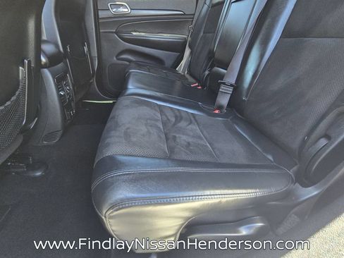 Used 2019 Jeep Grand Cherokee Altitude RWD image 11