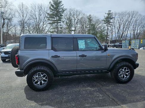 Certified 2025 Ford Bronco Badlands image 4