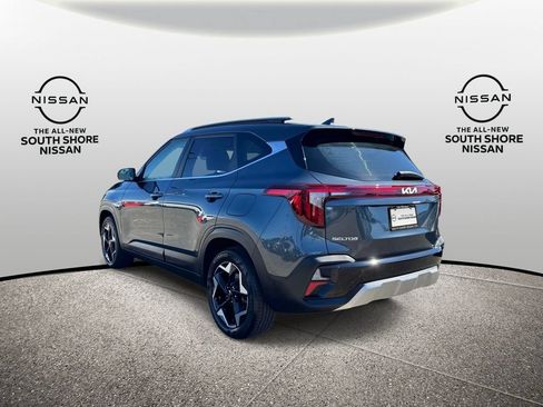 Used 2024 Kia Seltos EX AWD/4WD image 7