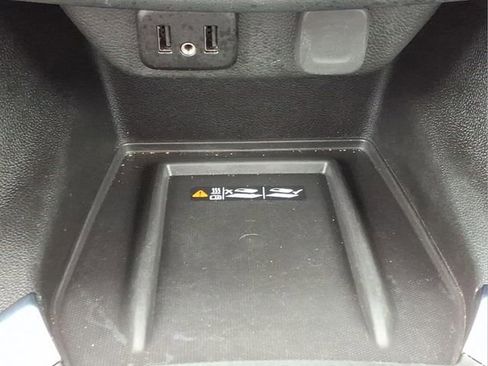 Used 2023 Chevrolet Traverse LT FWD image 20