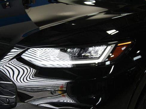 Certified 2025 Honda HR-V EX-L image 2