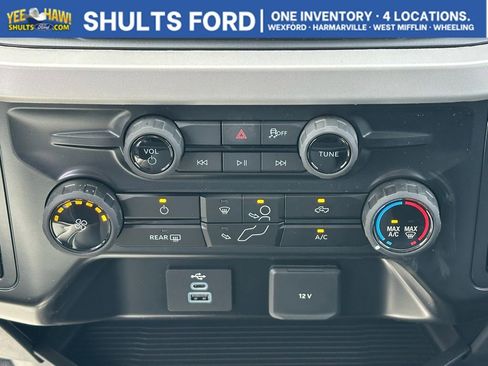 New 2026 Ford F250 XL w/ XL Chrome Package AWD/4WD image 14