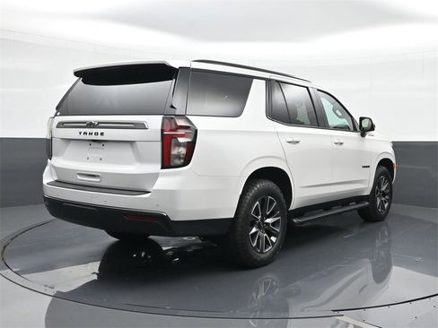 Used 2021 Chevrolet Tahoe Z71 w/ Z71 Off-Road Package image 14