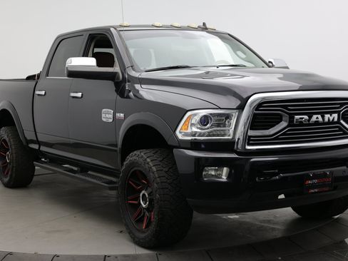 Used 2018 RAM 2500 Longhorn AWD/4WD image 3