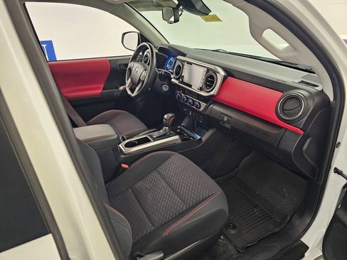 Used 2022 Toyota Tacoma SR5 image 27