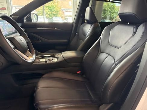 Certified 2026 INFINITI QX60 Sport w/ Dark Cargo Package AWD/4WD image 5