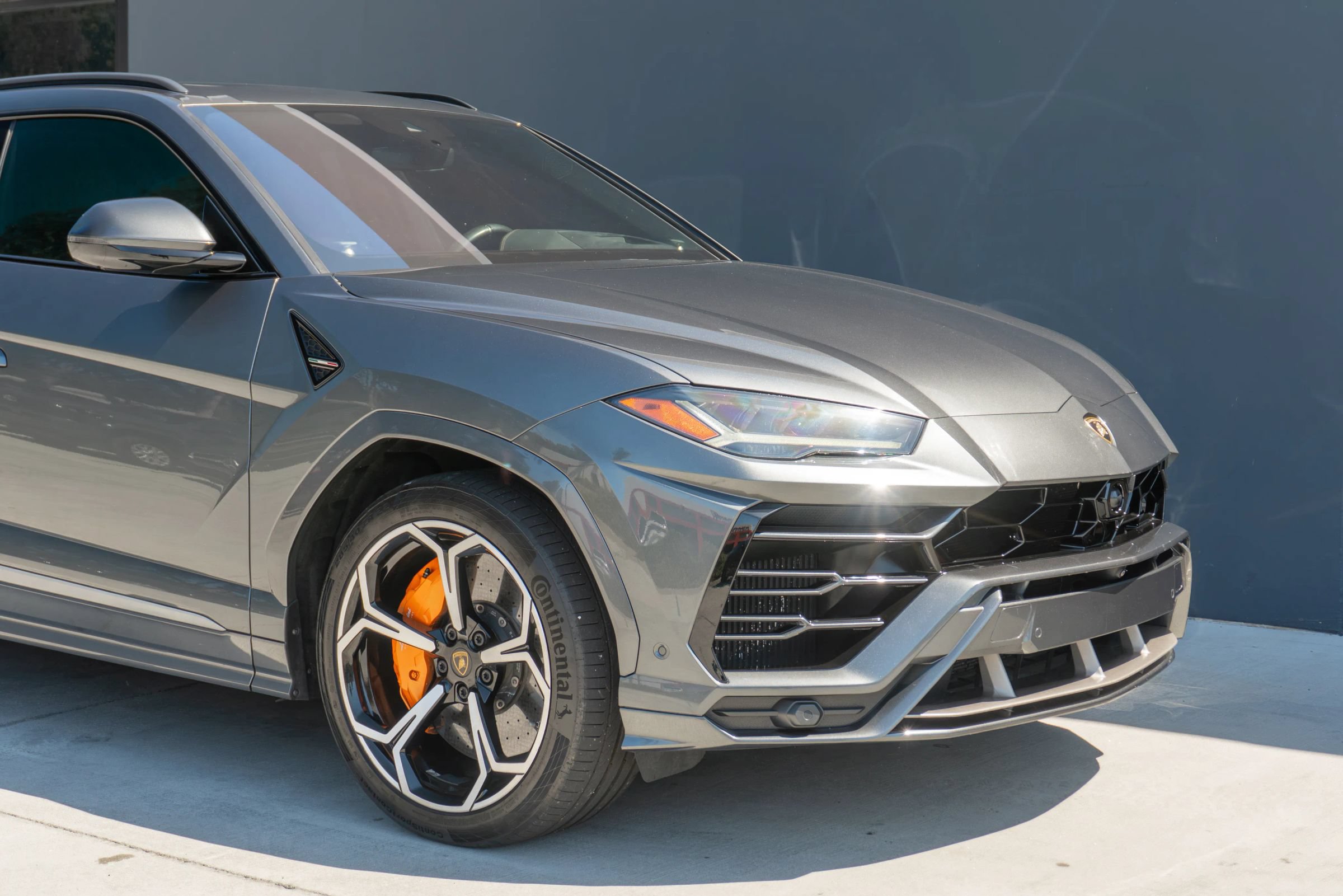 Used 2019 Lamborghini Urus AWD/4WD image 39
