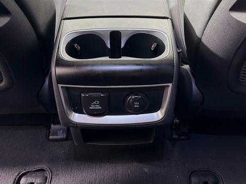 Used 2025 Kia Carnival SX Prestige FWD image 28