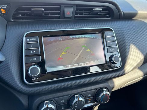 Used 2025 Nissan Kicks Play S image 21
