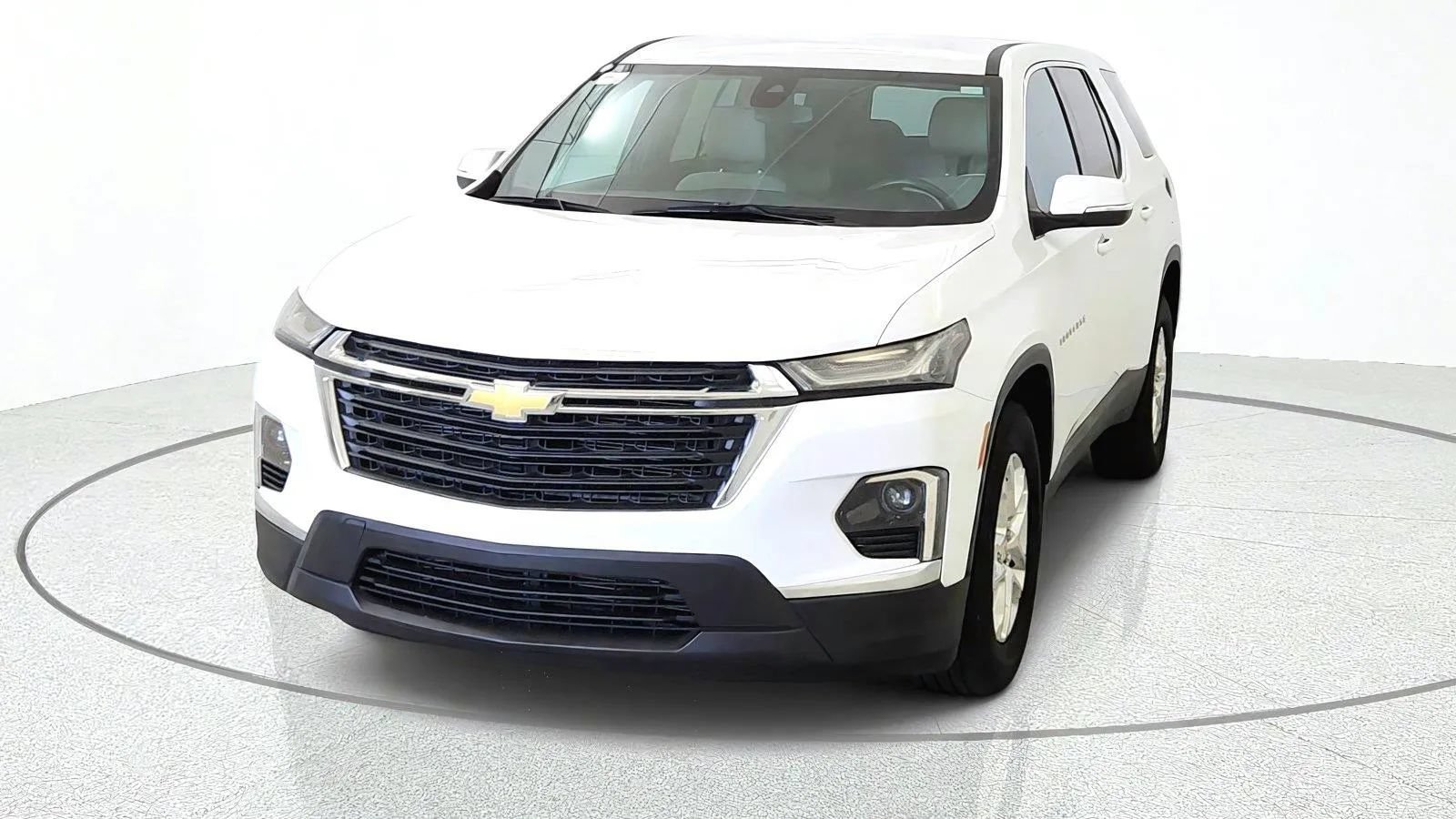 Used 2023 Chevrolet Traverse LS w/ Safety Package AWD/4WD image 3